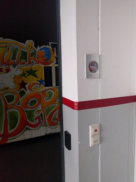 File:Moz berlin sticker.jpg