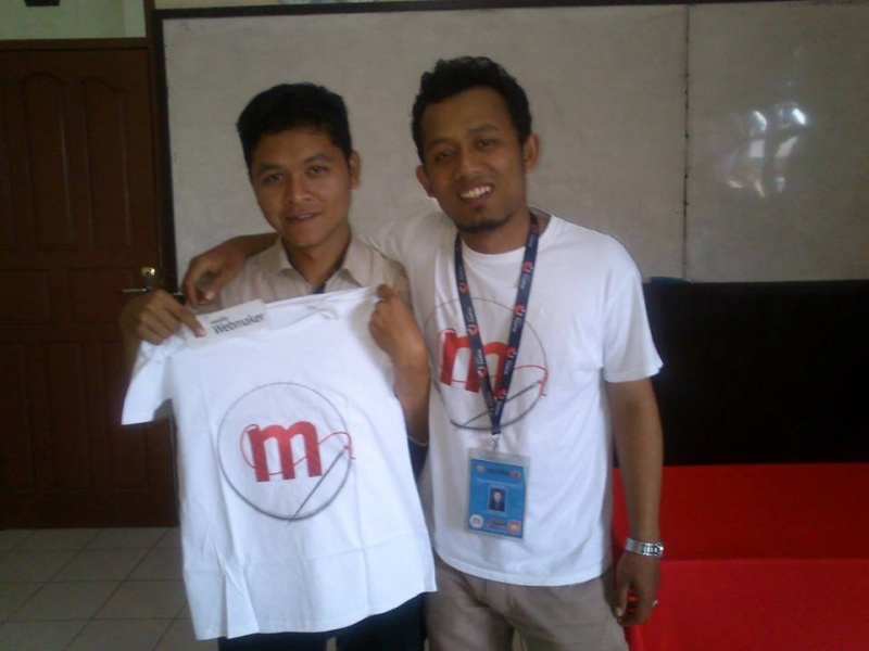 File:Webmakeramik.jpg